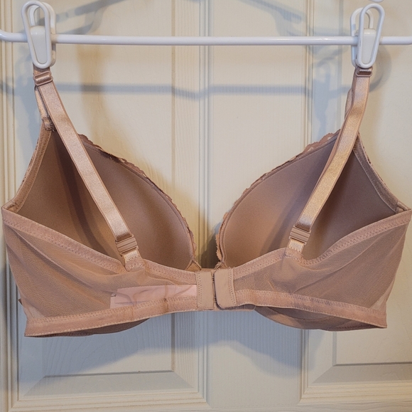 Victoria's Secret pushup bra - Picture 3 of 8